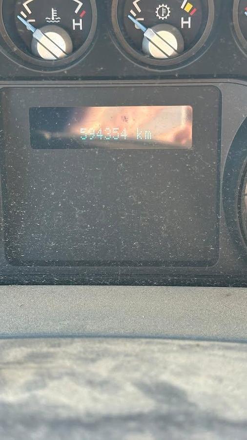 Used 2011 FORD F250 2WD 8 FOOT BOX 6.2 l v8 gas