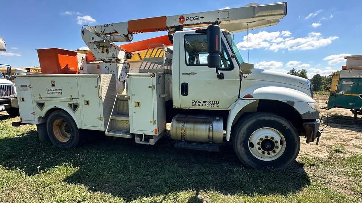 Used 2010 International Bucket Truck 42ft posi-plus
