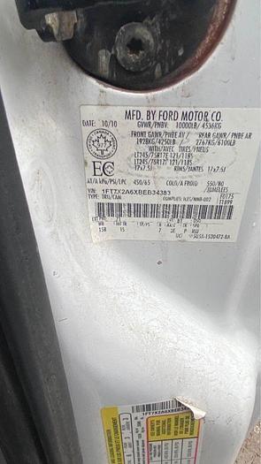 Used 2011 FORD F250 2WD 8 FOOT BOX 6.2 l v8 gas runs