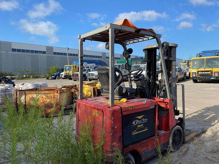 Used 2005 Raymond DSD50 Forklift 3 stage, side shift, 5000 lbs