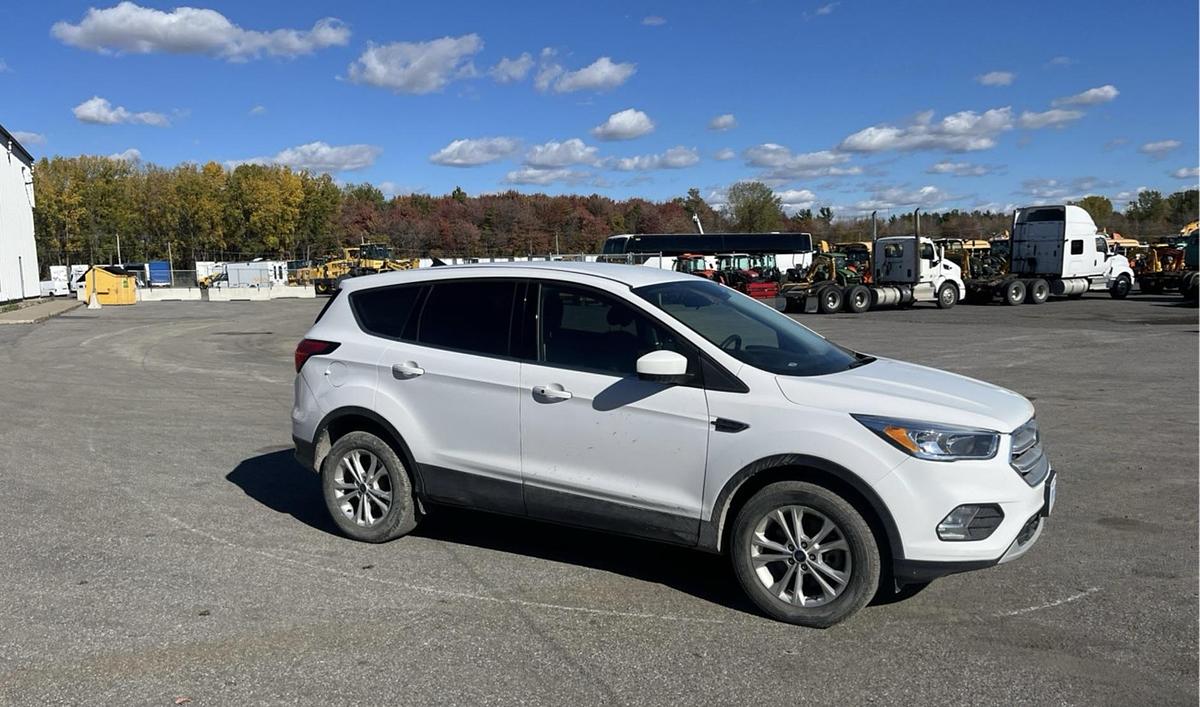 Used 2019 Ford Escape AWD SUV only 32,986km