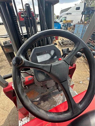 Used 2005 Raymond DSD50 Forklift 3 Stage Mast, Side shift