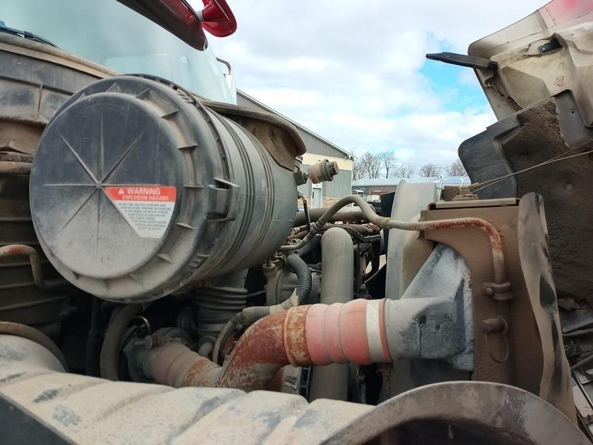 Used 2011 International DuraStar S/A Bucket Truck