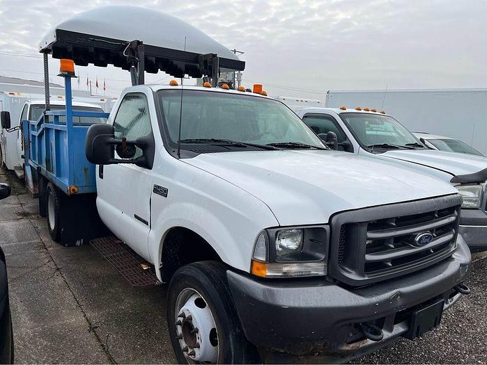 Used 2002 FORD F450 SUPER DUTY BARREL truck, or build to suit. $9,995