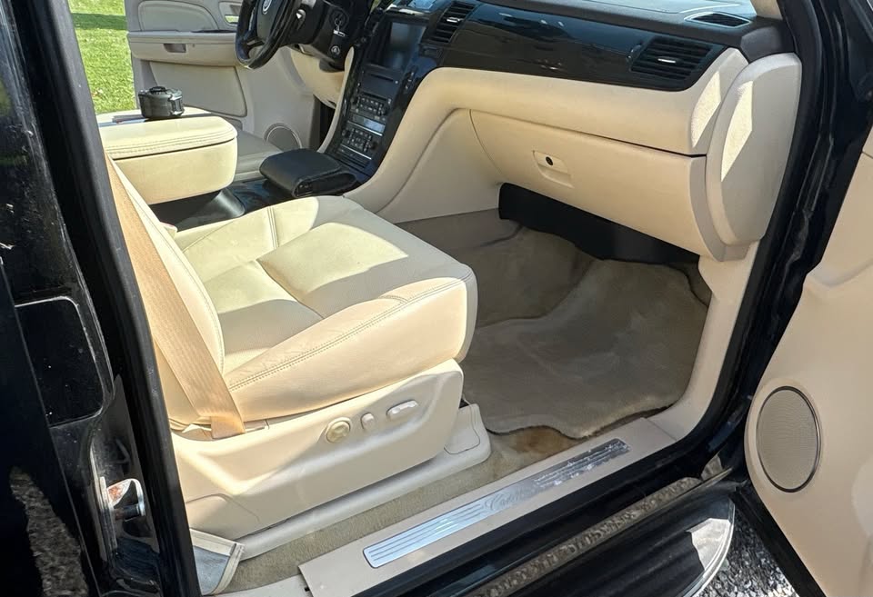 Used 2008 Cadillac Escalade esv limousine