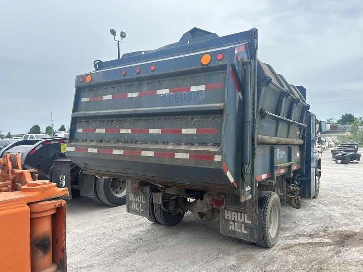 Used 1990 INTERNATIONAL 4000 4700 Garbage Truck