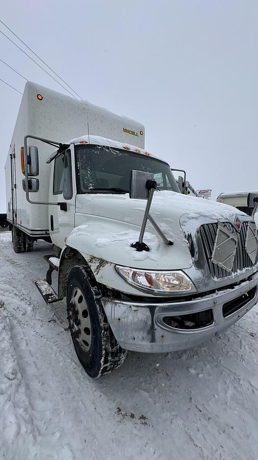 Used 2017 International 4300 box truck