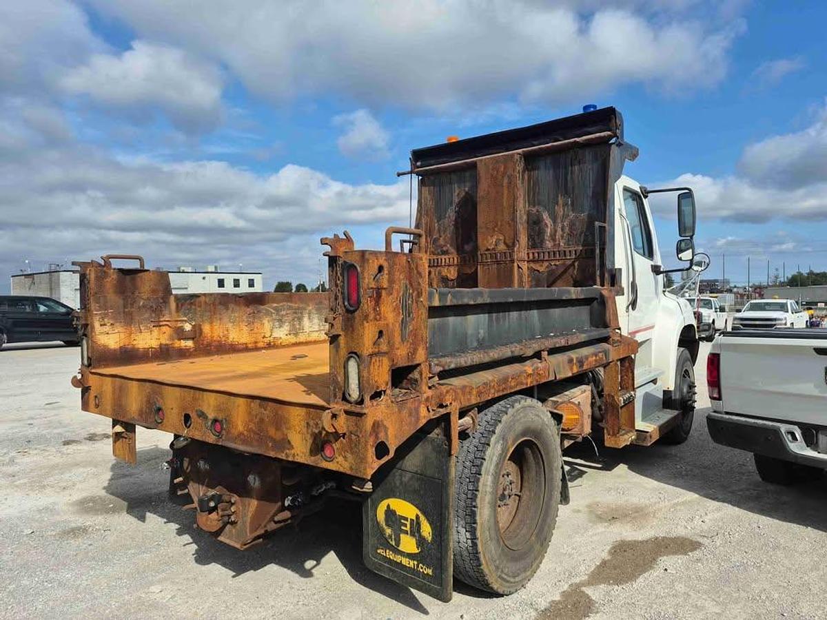Used 2012 FREIGHTLINER M2 106 heavy duty