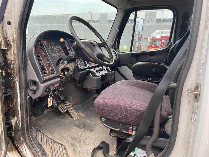 Used 2011 FREIGHTLINER M2 106 POSI Bucket Truck