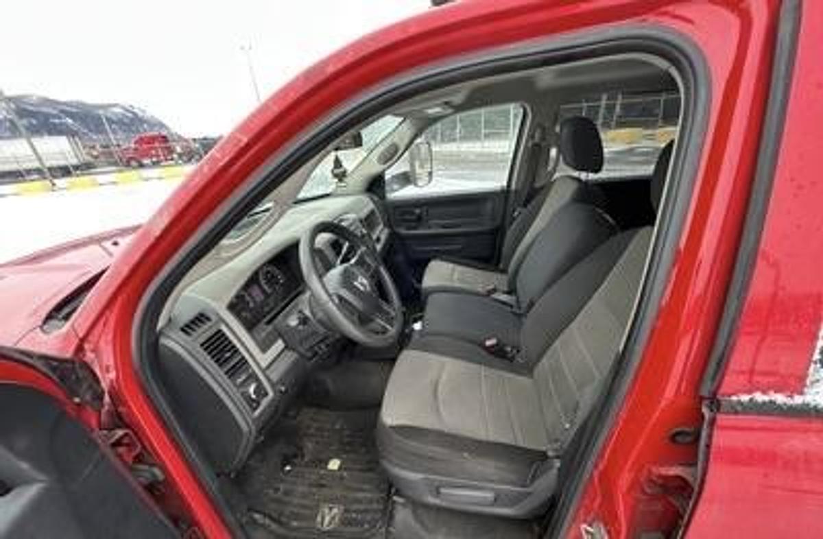 Used 2012 Ram 2500 4x2 crew cab utility truck