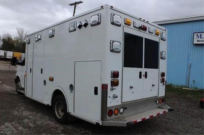 Used 2016 Chevrolet Express Commercial Cutaway 3500 Diesel Ambulance