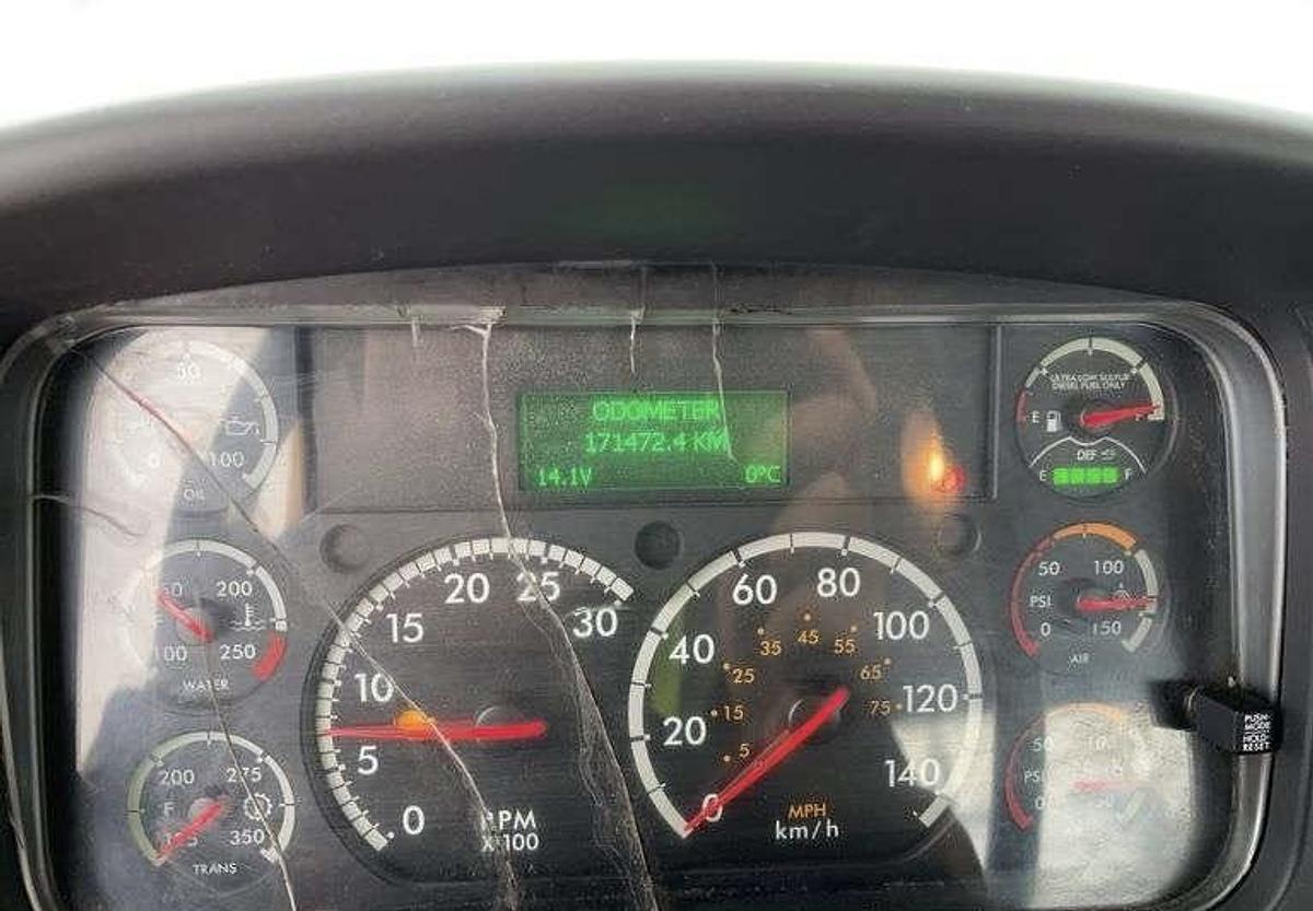 Used 2018 Freightliner M2 106 T/A Refuse Truck