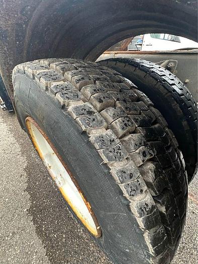 Used 2009 International 4300 ROLL OFF