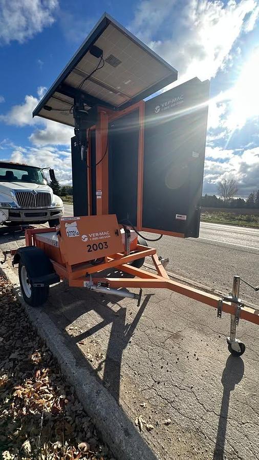 Used 2019 VER-MAC PCMS-320 digital sign trailer as new 2 in stock