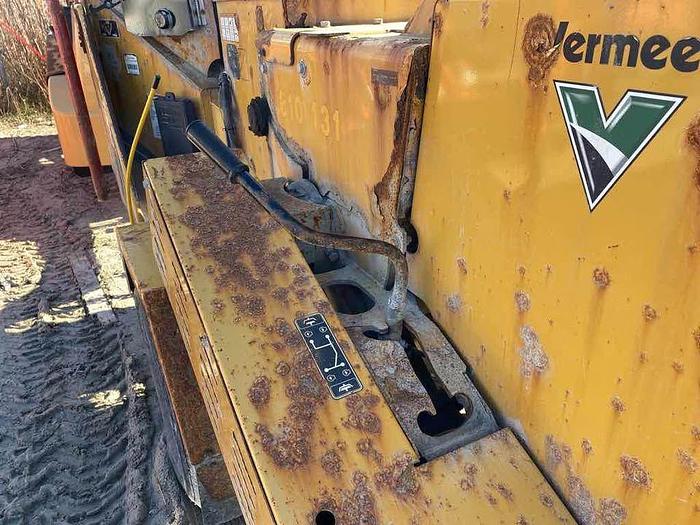 Used 2013 Vermeer BC1000XL Woodchippe 1368 hrs works perfect 1