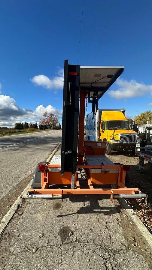 Used 2019 VER-MAC PCMS-320 digital sign trailer as new 2 in stock