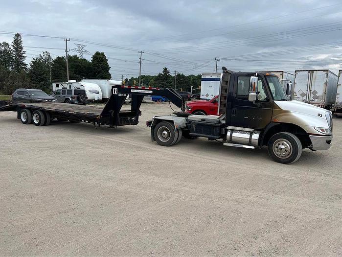 Used 2014 Canada TRAILER Gooseneck ----SOLD---- OTHER GOOSENECKS IN S