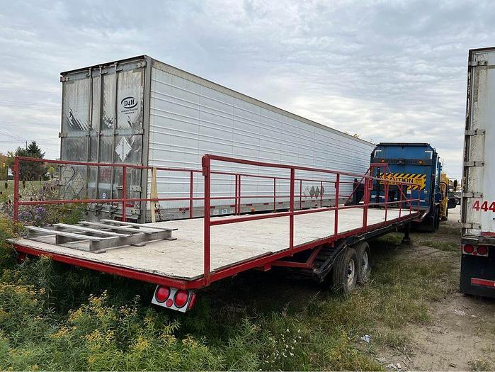 Used 2004 DARCY 30FT. GOOSENECK, 7000 LB AXLES, TILT TRAILER,