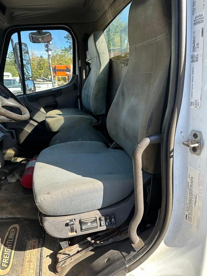 Used 2015 FREIGHTLINER M2 106 106 medium duty hook lift