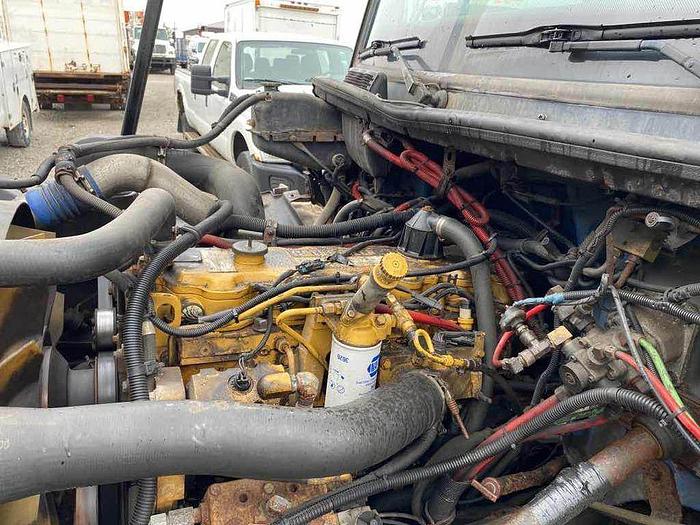 Used 2004 FREIGHTLINER Fl80 Bucket Truck
