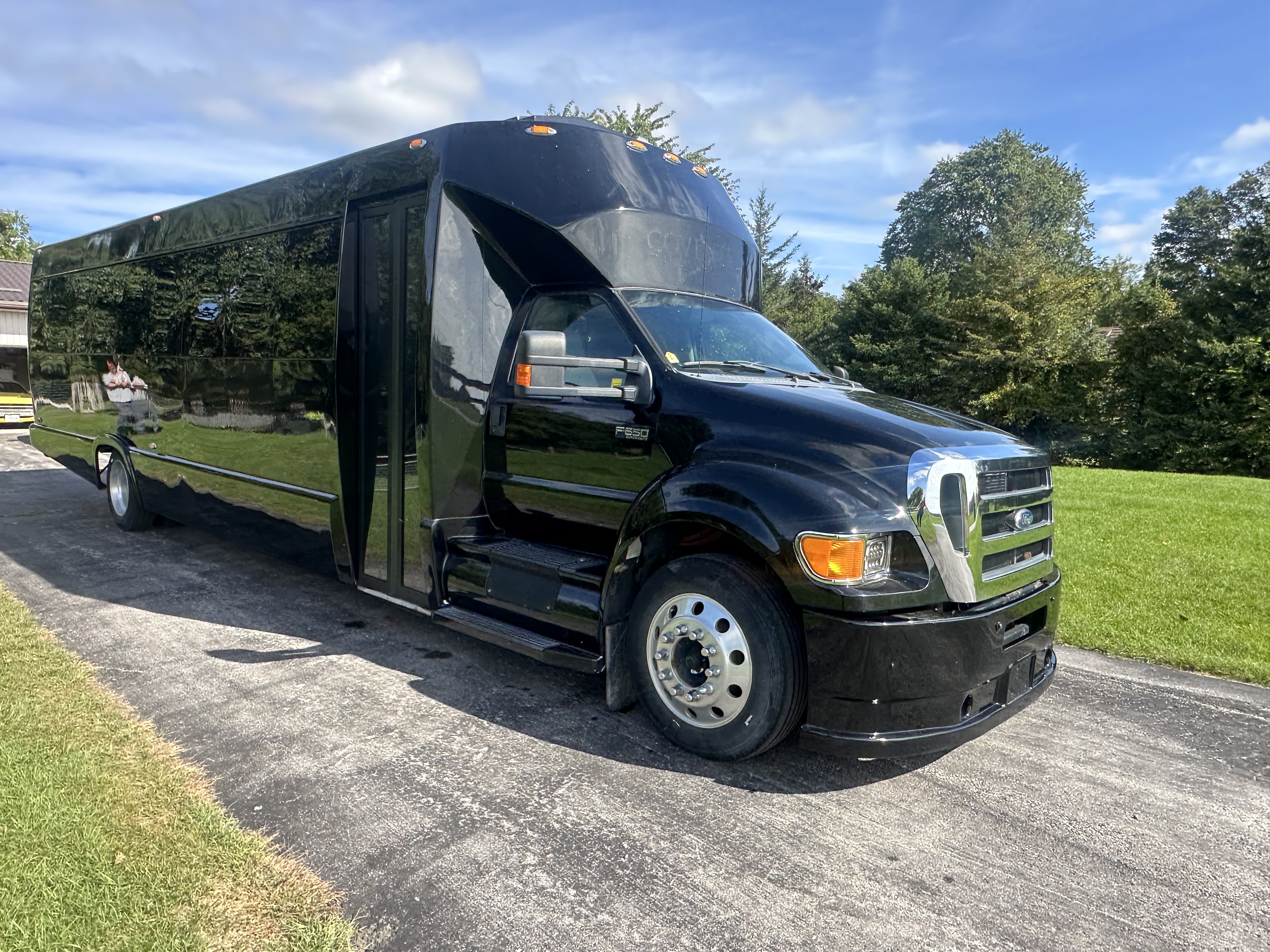 Used 2011 Ford F-650 SD Limo Coach/ Party Bus