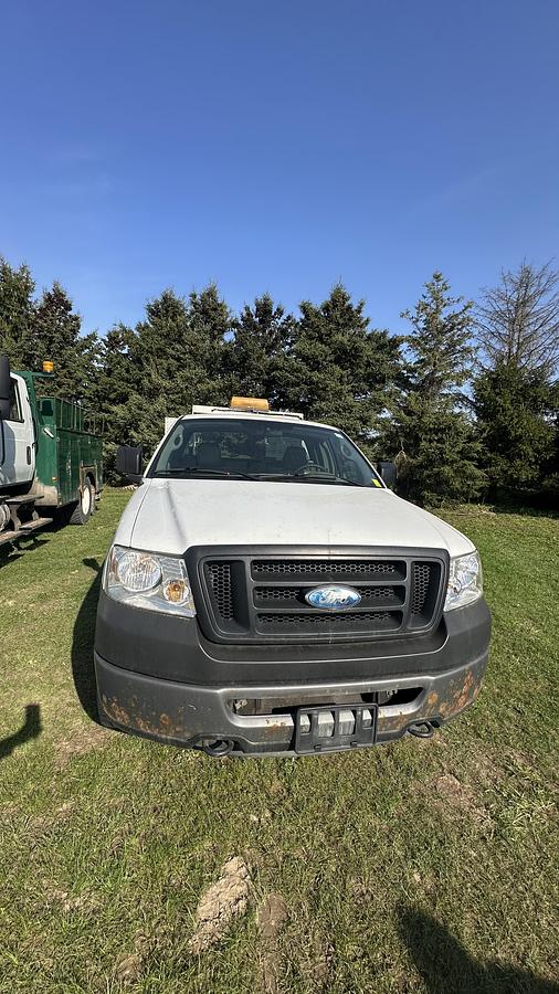 Used 2007 Ford F-150 XL 4wd serice truck