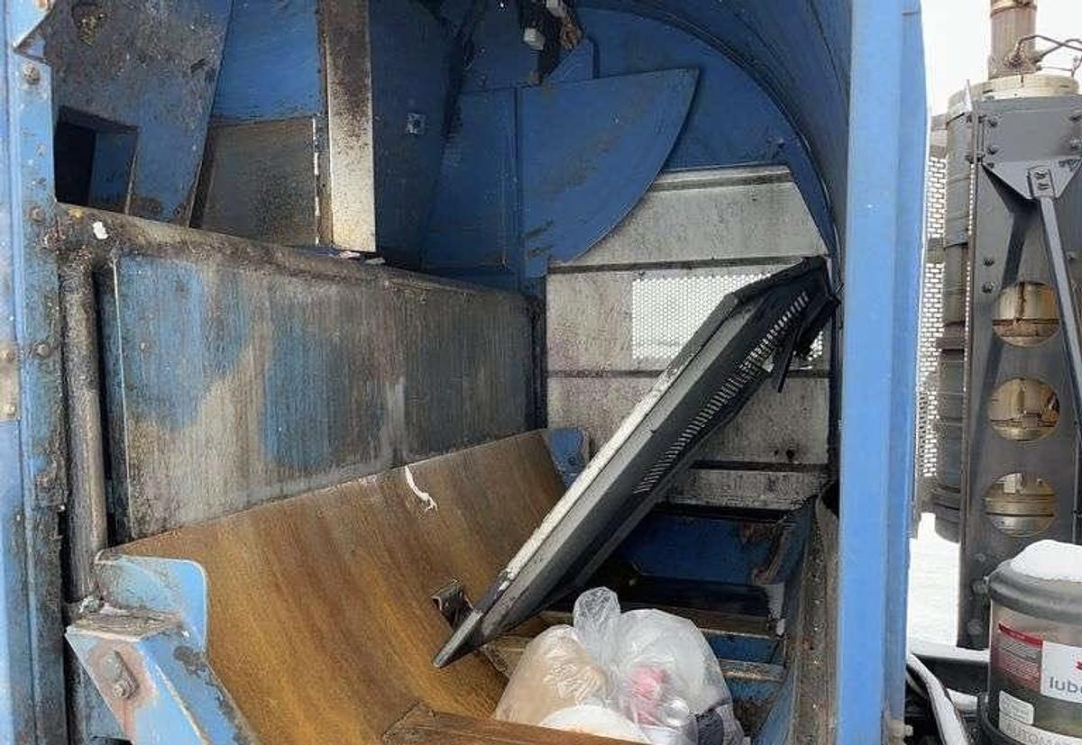 Used 2018 Freightliner M2 106 T/A Refuse Truck