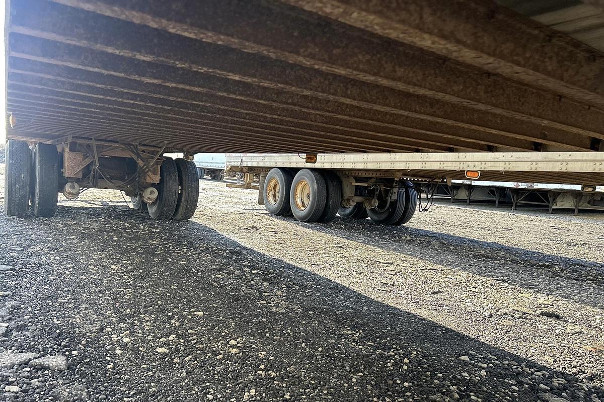 Used 2004 Trailmobile 53 ft x 102 in T/A Van Trailer