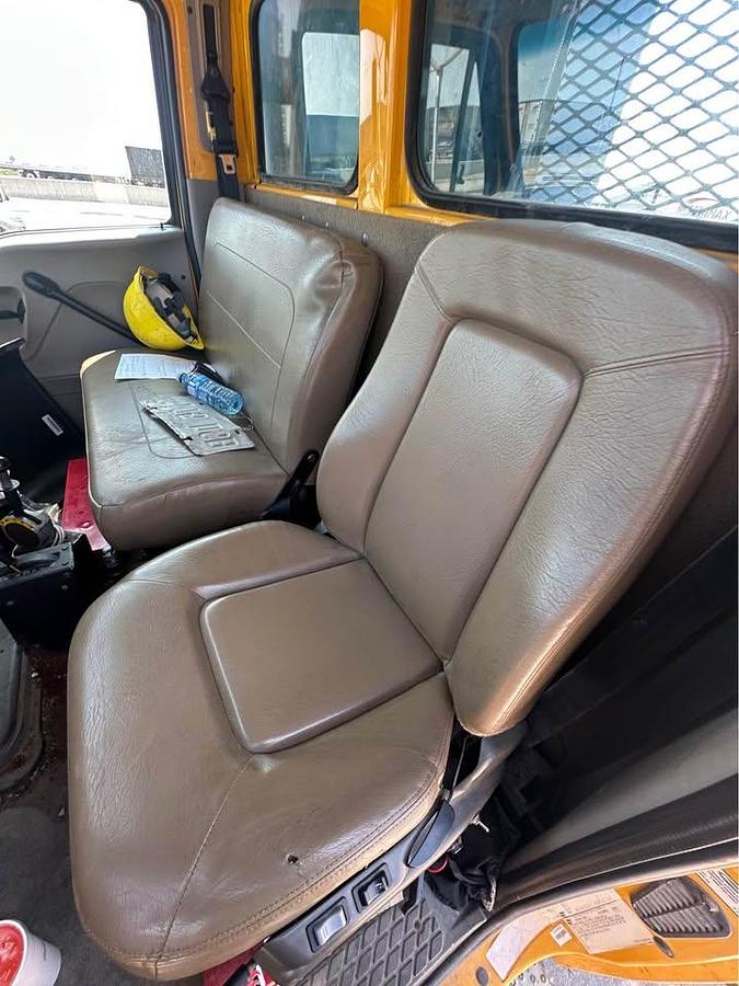 Used 2009 Sterling Acterra Dump 28,000 KMS g-licence hydraulic brake as new