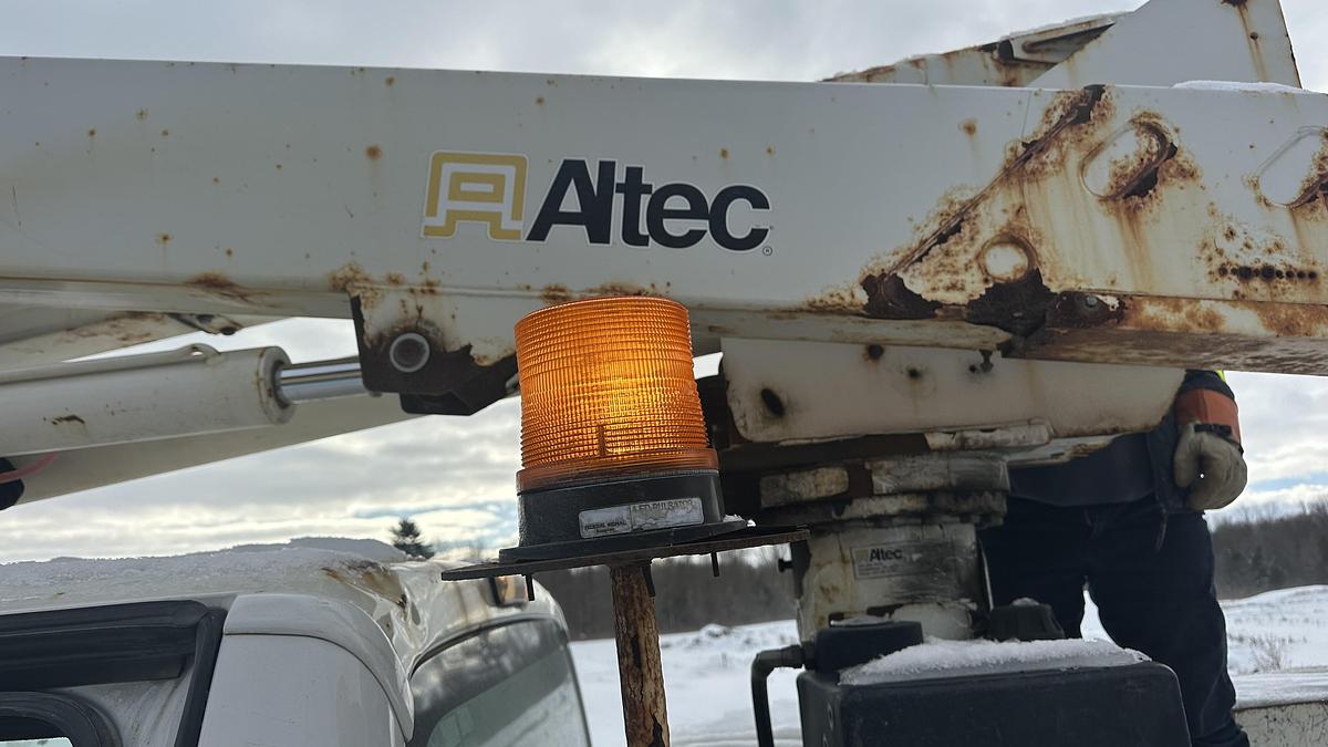 Used 2014 Ford F550 XL SD S/A bucket truck