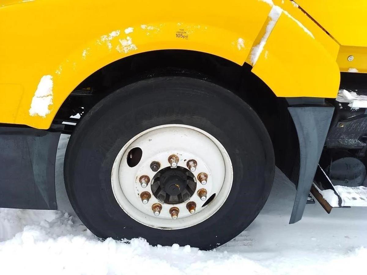 Used 2016 Volvo T/A Highway Tractor