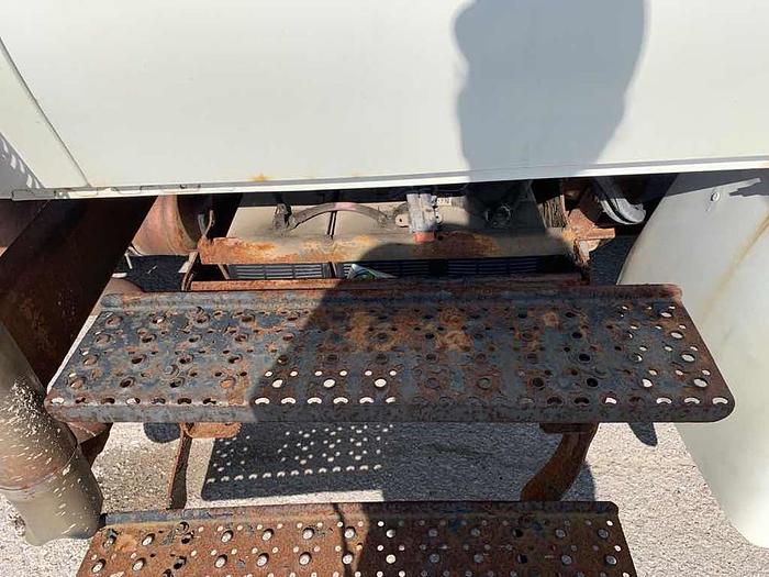 Used 2012 INTERNATIONAL 4300 LP KANGO HOOK LIFT  Only $32,500