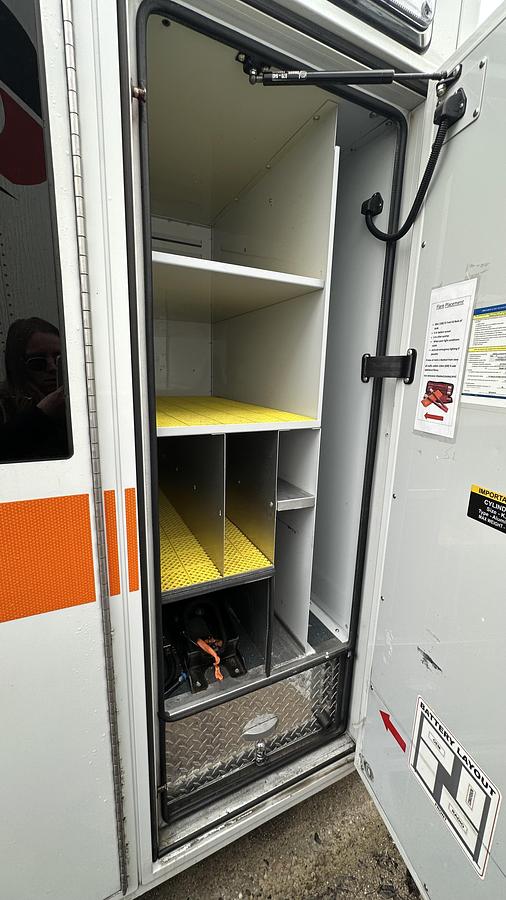 Used 2016 Ford Econoline CUTAWAY 6.8l v10 sohc 20v.