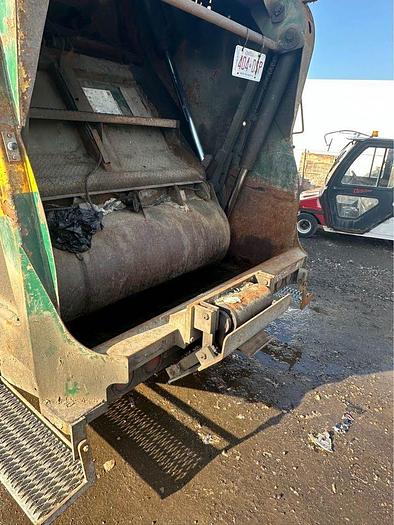 Used 2011 International 7400 GARBAGE TRUCK
