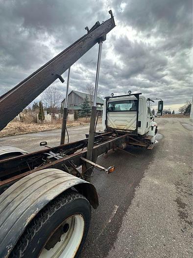 Used 2009 International 4300 ROLL OFF