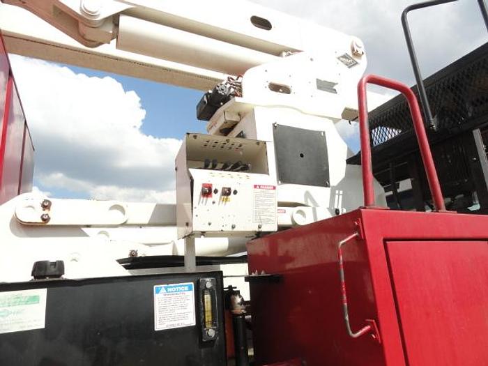 Used 2011 versalift V0270E