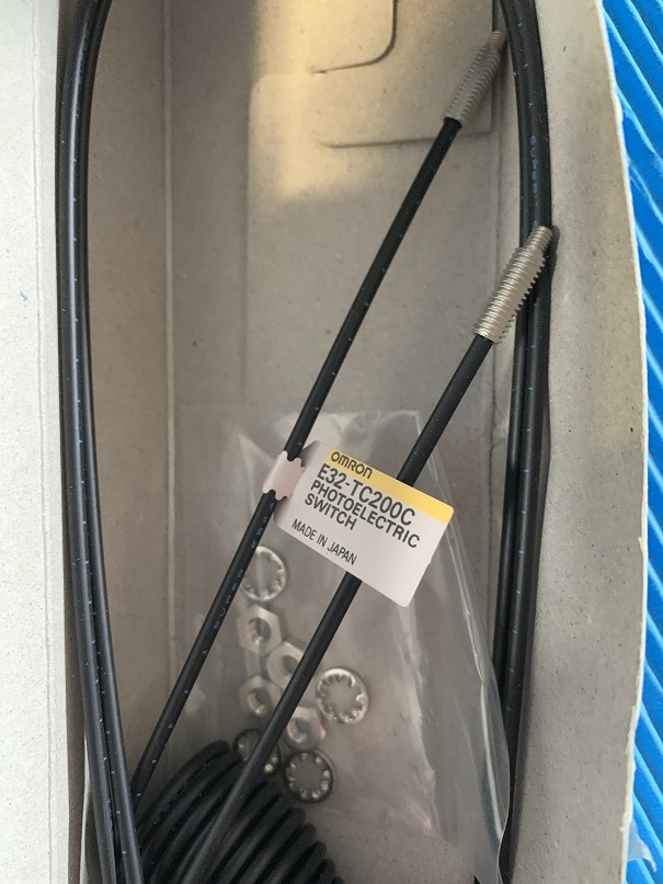 Used Omron Photoelectric Switch E32-TC200C