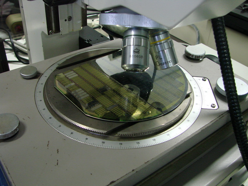 Used Hisomet  11  DH11  XYZ Measurment Microscope