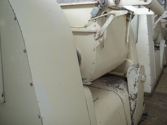 Used (3) HECRONA Z-BLADE MIXERS