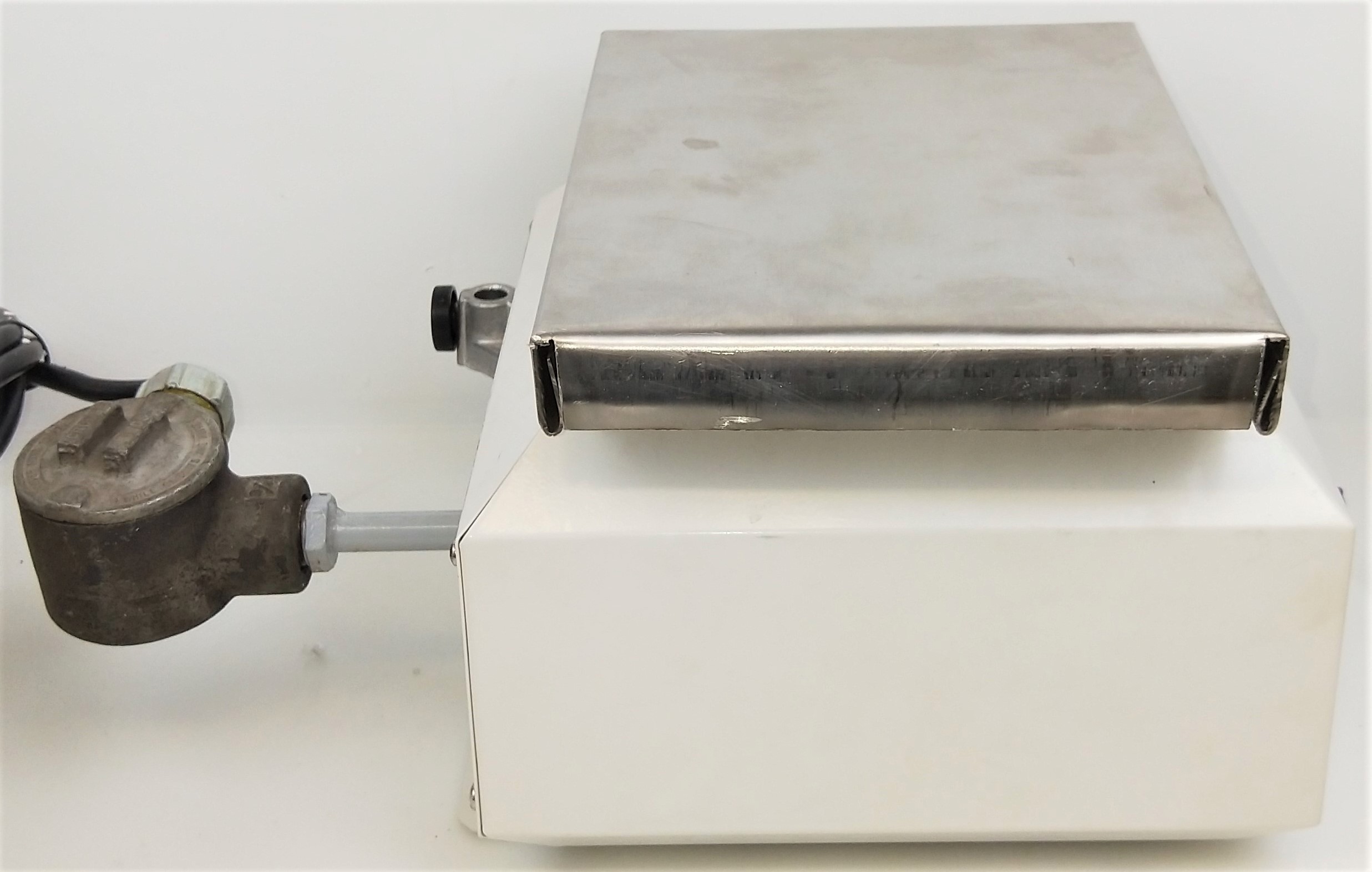 Used Thermolyne Safe-T S10 Explosion-Proof Stirrer with Stainless Steel Platform