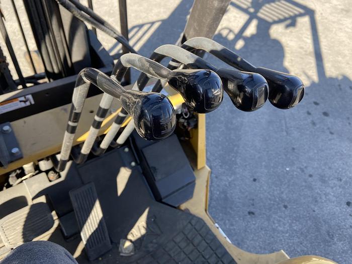 Used 8,000 POUND CAPACITY CATERPILLAR FORKLIFT MODEL GC40KS MFG. 2015