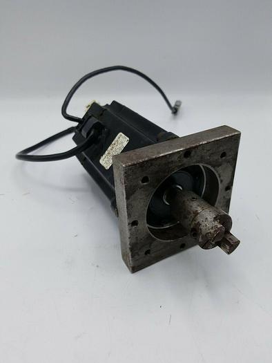 Used Yaskawa SGMAH-08AAF4 AC Motor