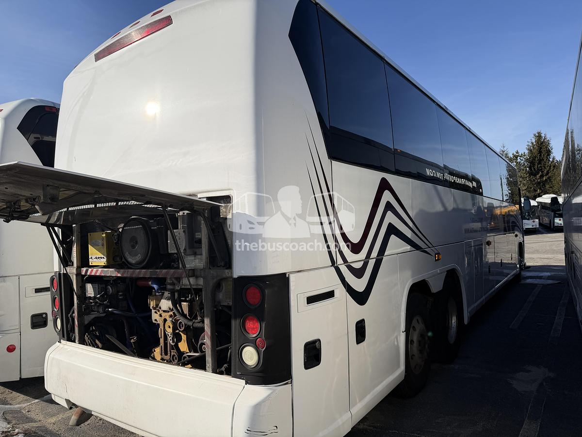 Used 2006 MCI J4500