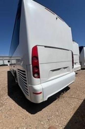 Used 2014 MCI J4500 ADA