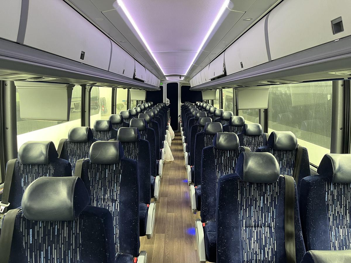 Used 2019 MCI J4500 ADA