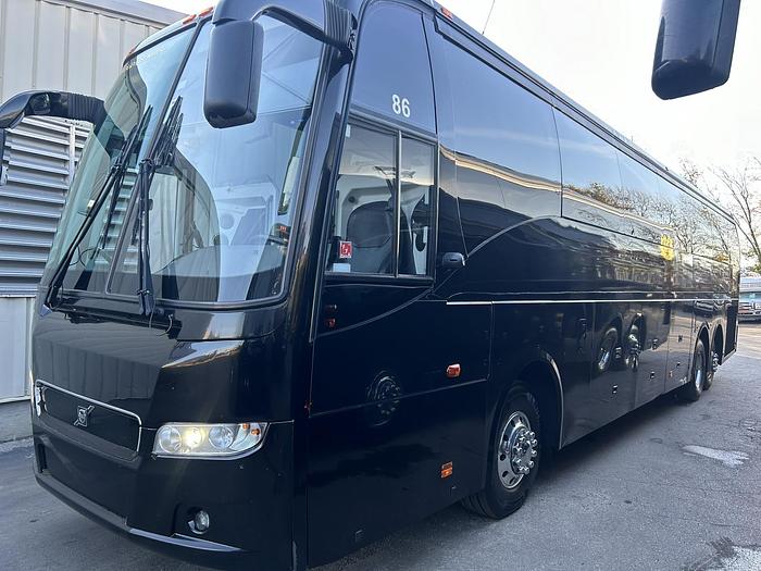 Used 2018 VOLVO 9700