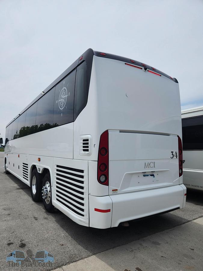 Used 2024 MCI J4500