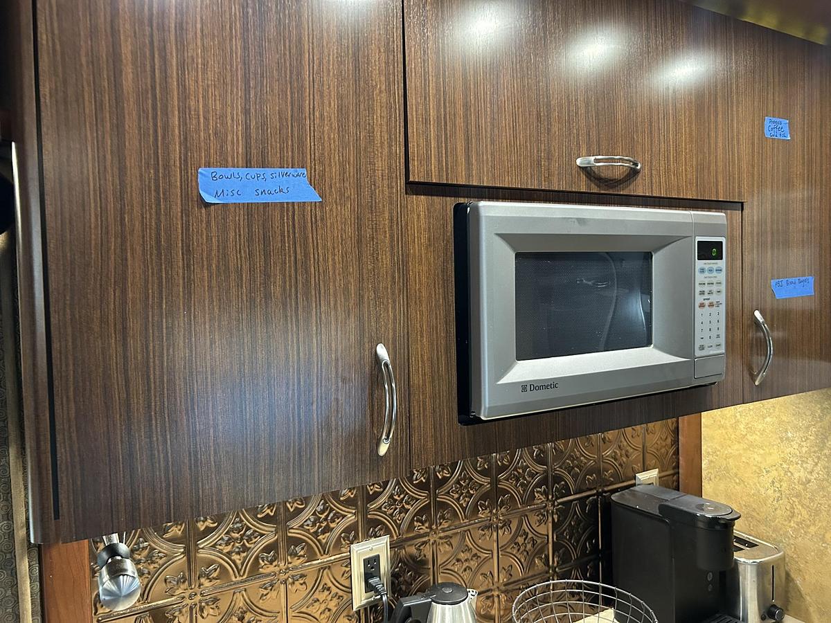 Used 2008 PREVOST XLII