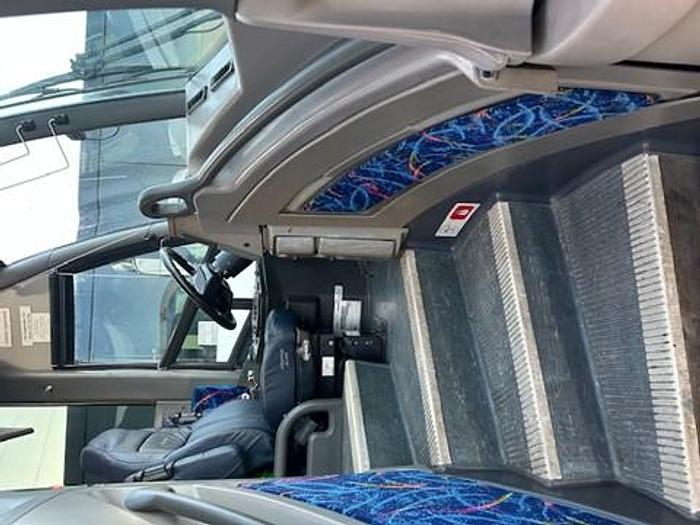 Used 2003 MCI J4500