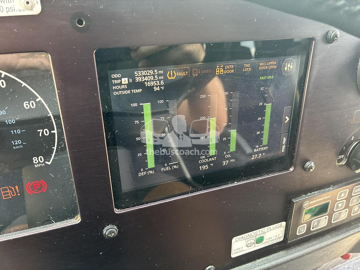 Used 2020 MCI D4505